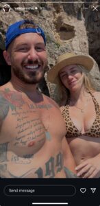 Romeon i cili ka postuar foto nga i njëjti vend