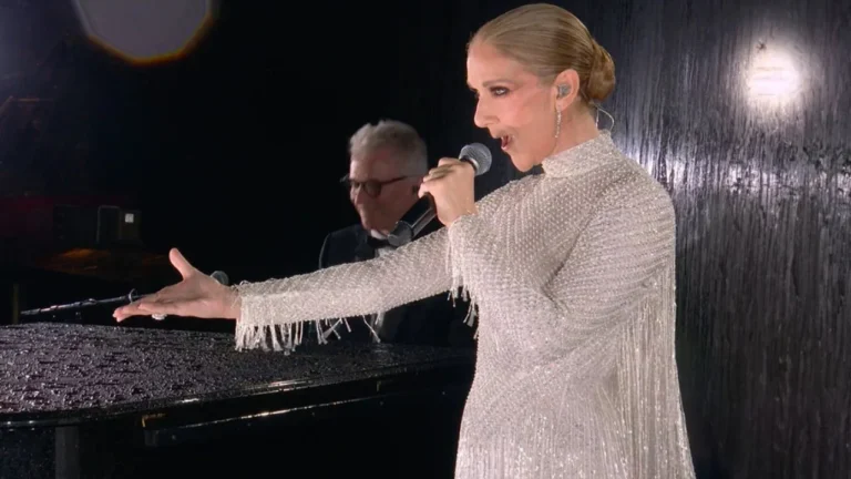 Celine Dion rikthehet në skenën e Lojërave Olimpike! Performanca e saj madhështore rrëmbeu zemrën e të gjithëve