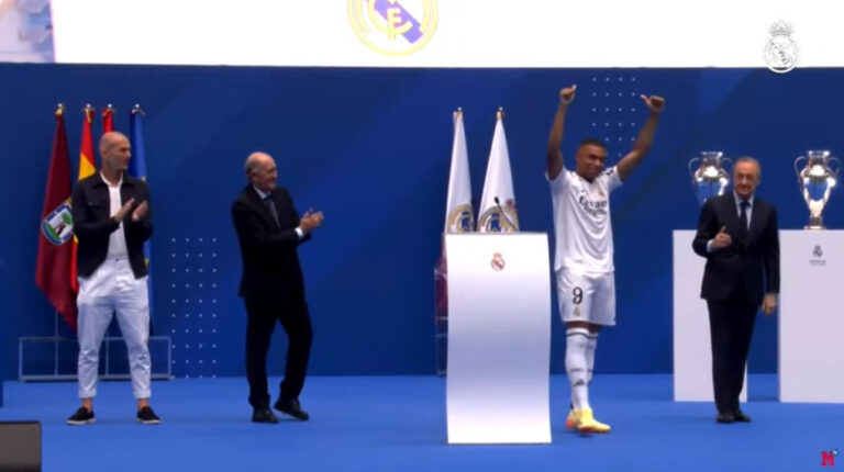 Pas prezantimit nga Perez, Mbappe i emocionuar: Synoj të jem… Pas prezantimit nga Perez, Mbappe i emocionuar: Synoj të jem...