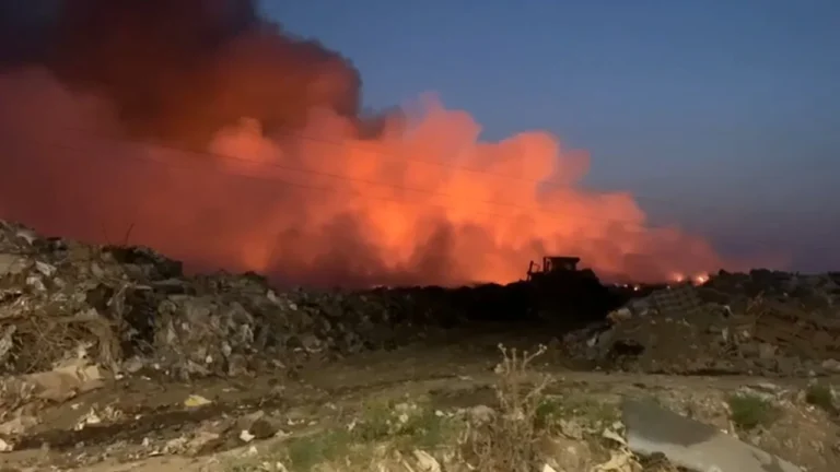 Ndezi zjarr për të djegur mbeturina, ndërron jetë 90-vjeçari nga asfiksimi