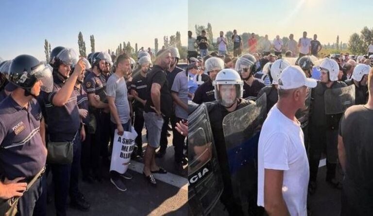 Protesta e 3-të në aksin Thumanë-Kashar/ Nuk dorëzohen banorët