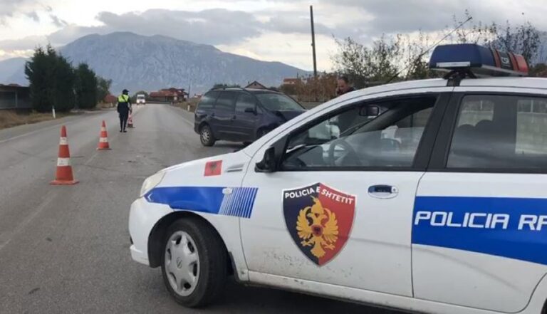 I gërvishti makinën/ Shoferi bën për spital autorin