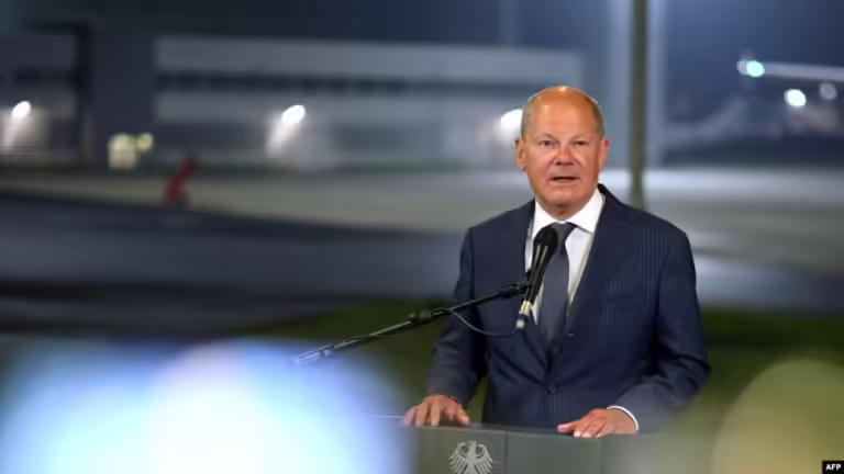 Sulmi me th*kë në Gjermani/ Scholz pro dëbimit të migrantëve të paligjshëm