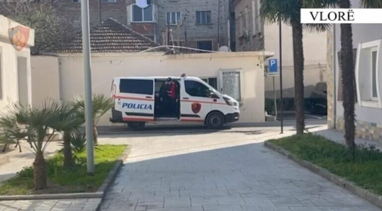 Plas sherri në Palasë/ I riu tirans godet me sende të forta një 42-vjeçar