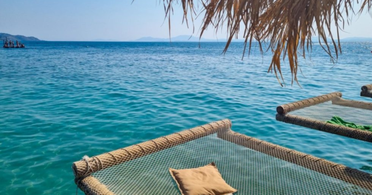 Rritja e çmimeve në korrik “përzuri” turistët nga hotelet, sidomos vendasit