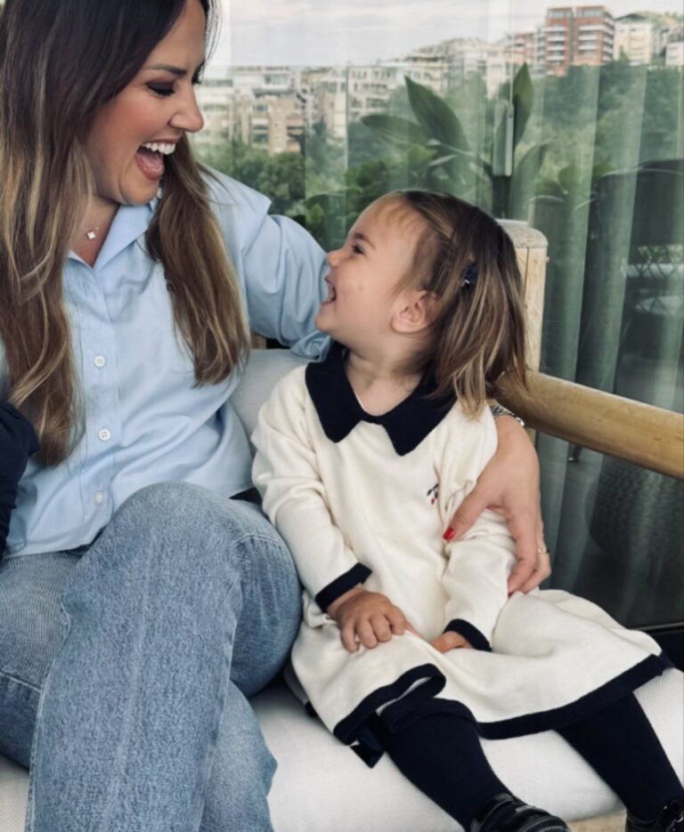 “Ju jeni rrahjet e zemrës së familjes tonë”, Arbana Osmani bën urimin për Zoin në Ditëlindjen e dytë të saj: Gëzuar jeta ime, bekimi im, dhurata…