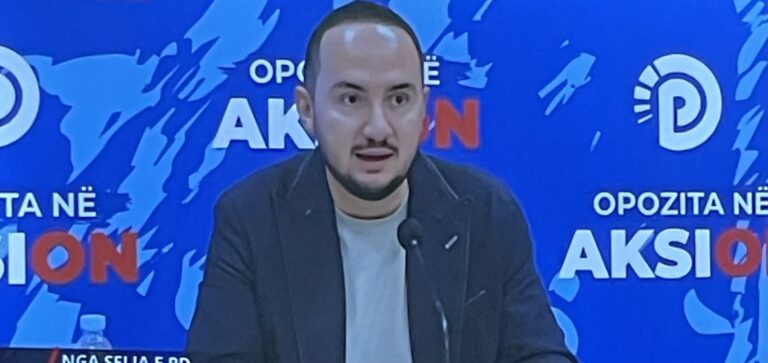 Tik-taku për arrestimin e Salianjit/ Deputeti nga konferenca për mediat: Jam i dënuar politik me urdhër të Fatmir Xhafës
