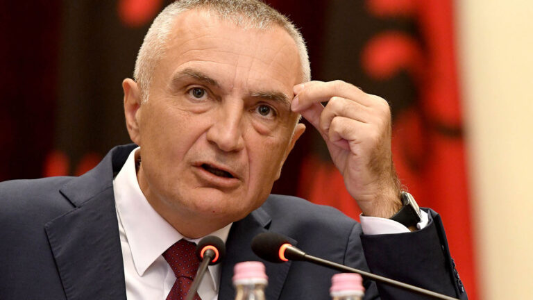 Dorëheqja e Muhamet Rrumbullakut, Meta hedh akuza: Skandalet nuk shpëlahen me ndërrime drejtuesish