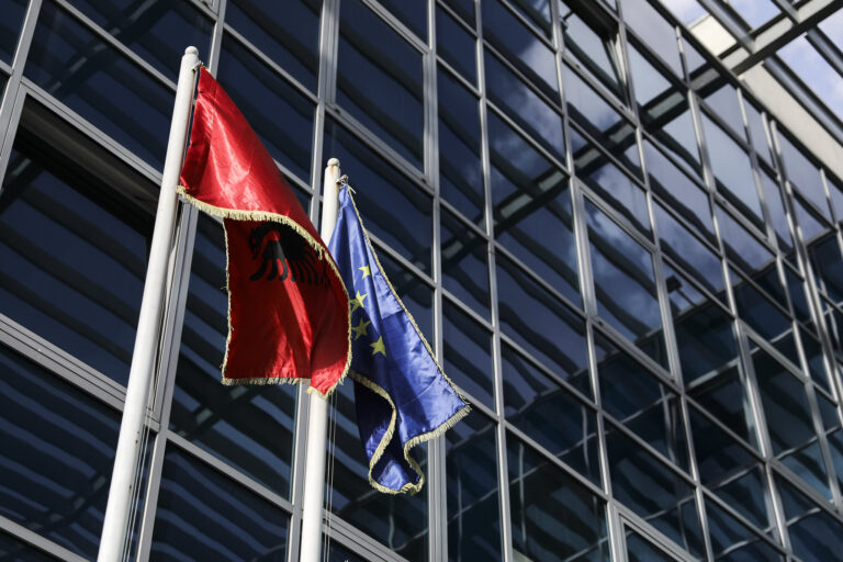 EMRAT/ Trafikonin dr*gë nëpër Europë, SPAK mbyll hetimet për 5 shqiptarët
