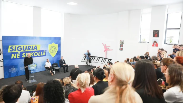 Siguria në shkolla/ Rama: Inteligjenca artificiale do luftojë fenomenet që nuk arrihen të kapen me sy