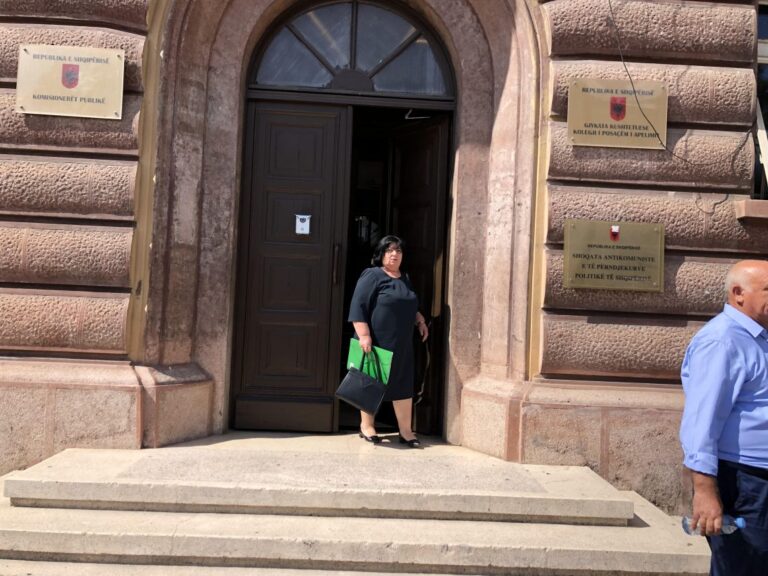 Kaloi shkallën e parë të Vettingut por nuk i shpëtoi KPA/ Shkarkohet nga detyra prokurorja e Elbasanit