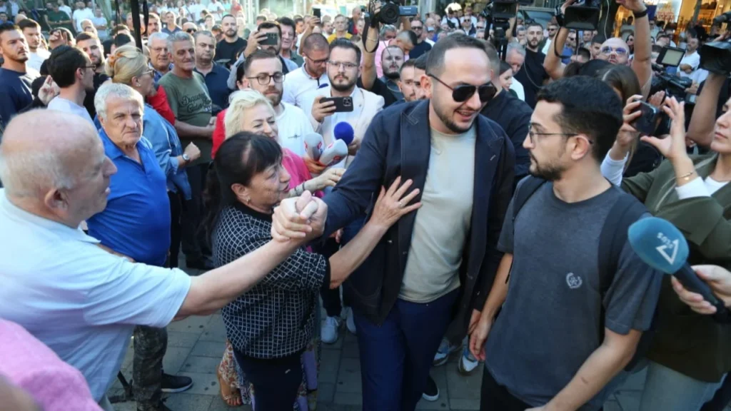 Salianji në dyert e Policisë: Beteja nuk përfundon këtu, do të vijë dita jonë