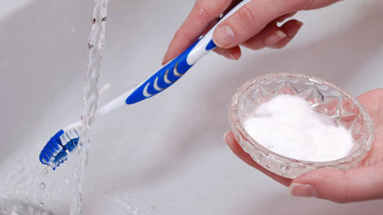 E dinit që kripa ju ndihmon në përmirësimin e dhëmbëve? Ja disa mënyra se si ta përdorni