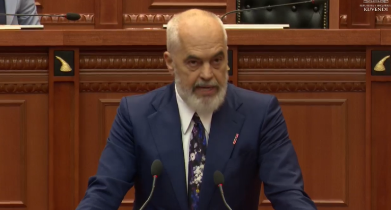 Mbetjet toksike/ Rama: Aludimi për mosveprim, aludim psiko-patologjik. Janë magazinuar edhe në BE