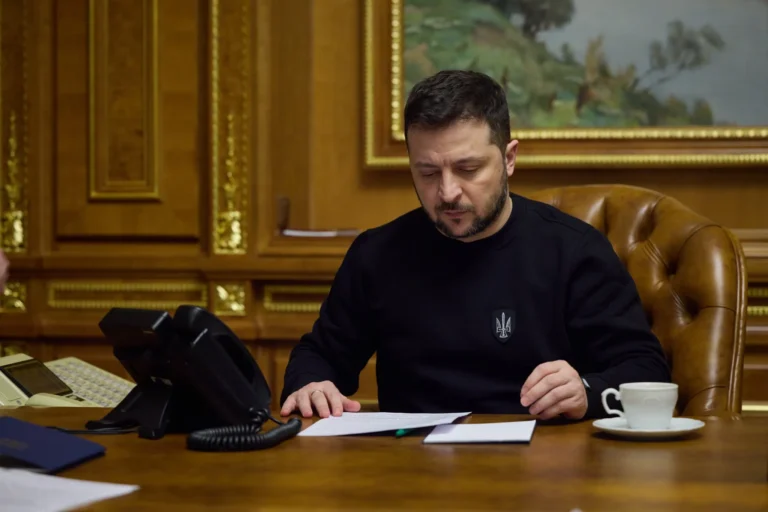 Zelensky kërkon përshpejtim të ndihmës ushtarake për Ukrainën