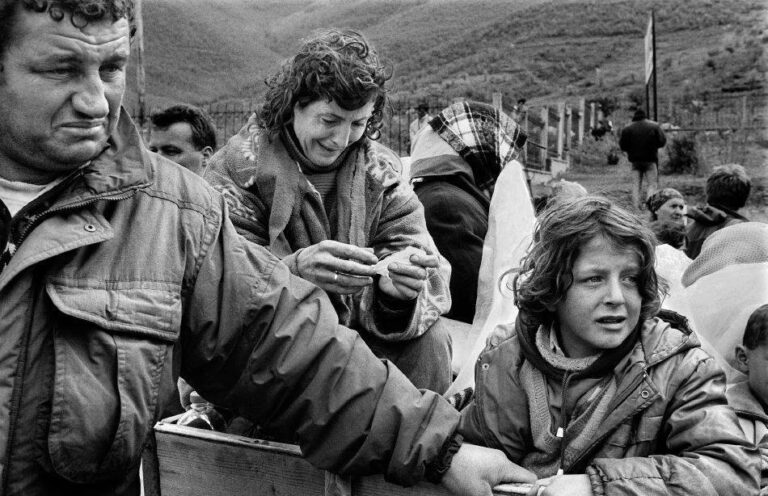 Gazetari i njohur zbulon “makthin” e jetës: Një ushtar serb u mori jetën 45 personave para syve të mi Gazetari i njohur zbulon "makthin" e jetës: Një ushtar serb u mori jetën 45 personave para syve të mi