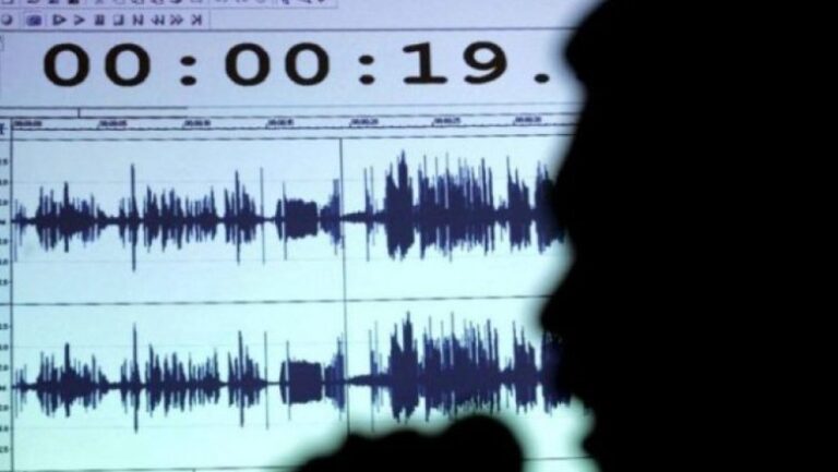 “Për bixhoz shqiptarët…”/ Si lojërat e fatit të djalit ‘fundosën’ ish-drejtorin e SHISH, zbulohen bisedat Kontrabanda nëpër qendra estetike/ Mjekja stomatologe “fut në dorë” klientet për aplikimin e botoksit