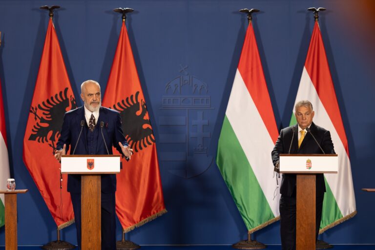 “Shqipëria duhet të ishte pjesë e BE”/ Kryeministri hungarez: Shikojmë pengesa politike "Shqipëria duhet të ishte pjesë e BE"/ Kryeministri hungarez: Shikojmë pengesa politike
