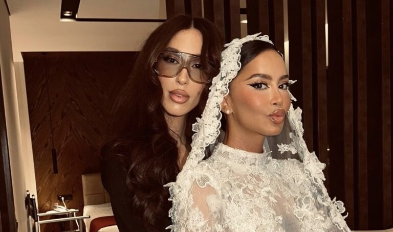 Njërën nuk e ftoi në dasmë/ Dafina Zeqiri publikon fotot me motrën tjetër: Gjithmonë të lidhura… Njërën nuk e ftoi në dasmë/ Dafina Zeqiri publikon fotot me motrën tjetër: Gjithmonë të lidhura...
