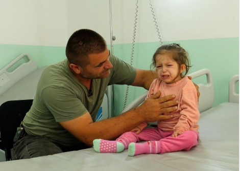 Melisa e vogël ka nevojë për ndihmë/ Fjalët rrëqethëse të babait që do të shpëtojë të bijën