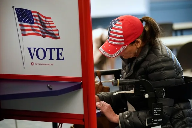 Rreth 25 milionë amerikanë hedhin votën në shtetet e pavendosura Rreth 25 milionë amerikanë hedhin votën në shtetet e pavendosura