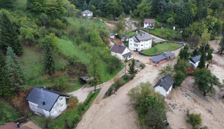 Përmbytjet shkaktojnë viktima në Bosnje