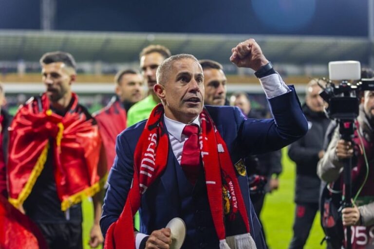 Ideja brilante e Silvinjos, çfarë pozicioni do ketë Ajeti në përballje me Çekinë Ideja brilante e Silvinjos, çfarë do bëhet me Ajetin në përballje me Çekinë