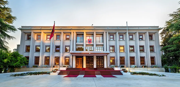 Bajram Begaj pret në Presidencë në orën 11:30 Presidentin e Turqisë, Recep Tayyip Erdoğan Bajram Begaj pret në Presidencë në orën 11:30 Presidentin e Turqise, Recep Tayyip Erdoğan