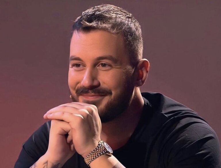 U nda nga Heidi Baci?/ Ja kush e zgjon çdo mëngjes Romeon, poston nga krevati me…