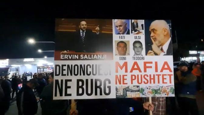 Deputeti i PD paralajmëron policinë: Asnjë kërcënim nuk ka për të arritur gjë