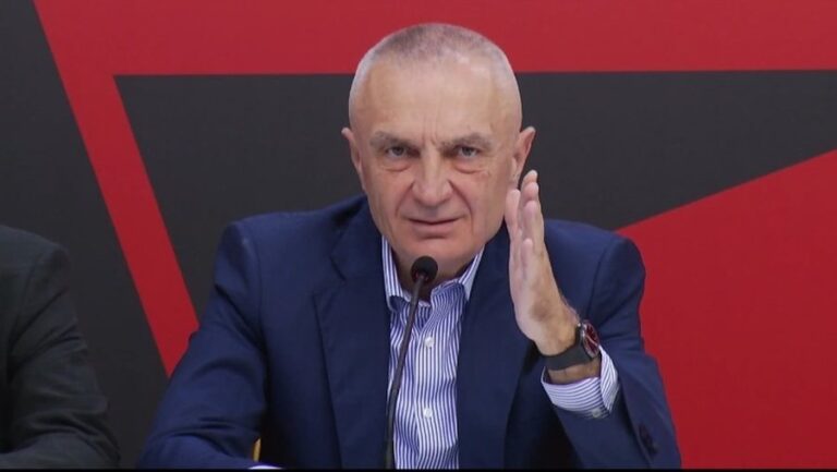 Zbardhen detaje nga arrestimi i Metës/ Shoqërohej nga agjentët e BKH. Ku ndodhej Kreu i PL-së kur u vu në pranga