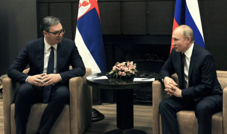 Presidenti serb bisedon me Putinin/ E siguron se kurrë nuk do t’i vendos sanksione Rusisë