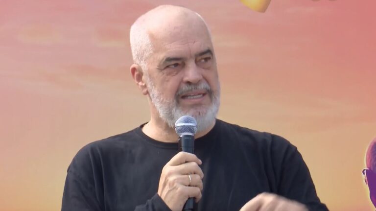 Rritja e paga për deputetët/ Rama me pensionistët: Figura e tyre është bërë zhele