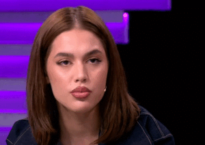 Diskutojnë për librin/ Vajza e Julia Ilirjanit: Nëse lexoj nuk marr asnjë... (VIDEO)