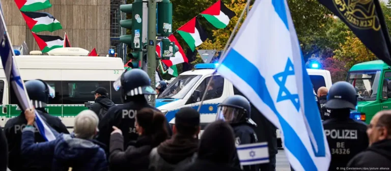 Britania, Kanadaja dhe Australia njohën shtetin e Palestinës, reagon Hamas: Fitore historike Një vit më pas: Marrëdhënia e vështirë e Evropës me Izraelin