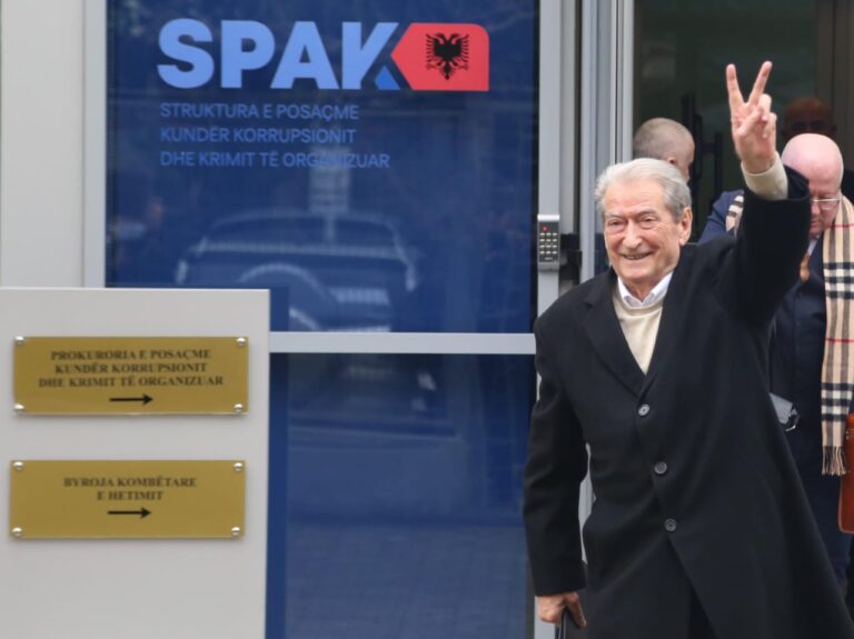 "Trumpi nuk e do nëpër këmbë"/ Gjikondi: Berisha nisi sulmet ndaj SPAK mbas hetimeve për 21 janarin