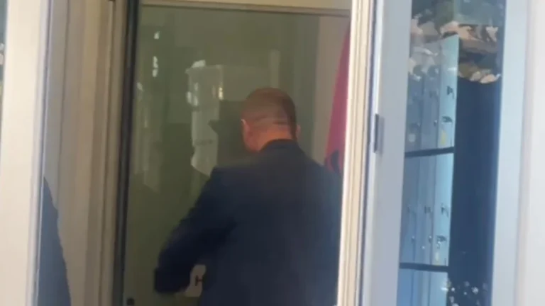 LAJM I FUNDIT/ Ish-deputeti socialist paraqitet në dyert e SPAK