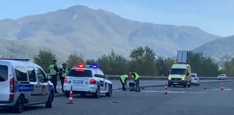 Aksident në autostradë. Plagosen 7 persona, njëri prej tyre në gjendje të rëndë