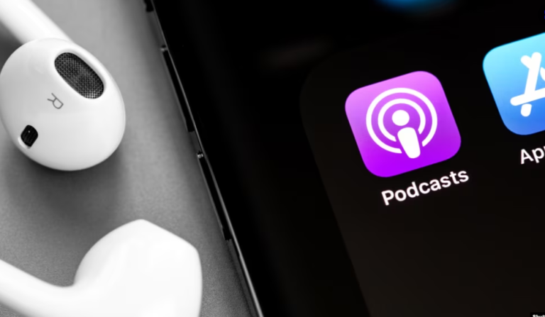Apple raportohet se ka larguar podkastet e mediave të pavarura ruse
