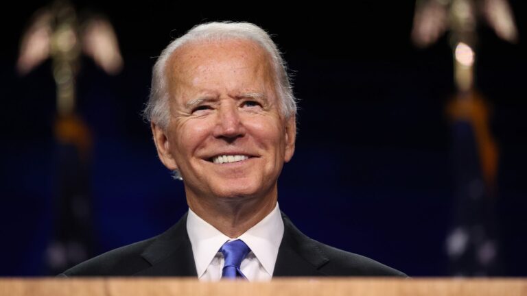 Joe Biden feston sot 82-vjetorin. Forcon statusin si presidenti më i vjetër