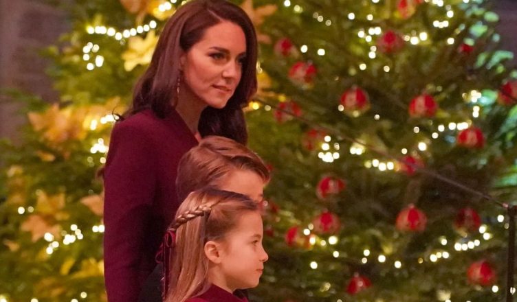 “Together at Christmas”/ Kate Middleton rikthehet në publik për festat e fundvitit “Together at Christmas”/ Kate Middleton rikthehet në publik për festat e fundvitit