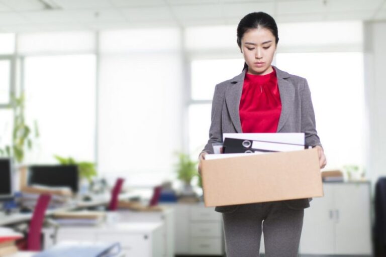 Ja disa gjëra që duhet të dini para se të nxitoni për të dhënë dorëheqje nga puna