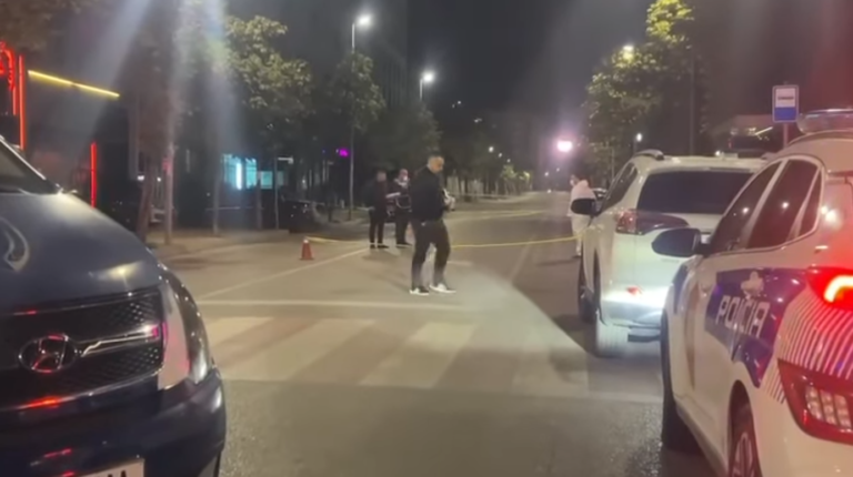 VIDEO/ Momenti kur ish-gjyqtari Fran Prendi shkon në vendin ku i vr*në djalin