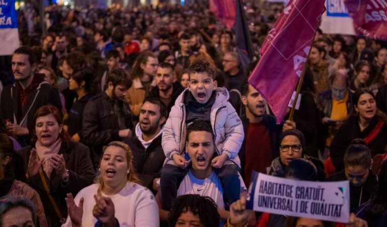 Në Barcelonë protestohet kundër rritjes së çmimeve të qirasë