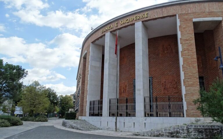 Banka e Shqipërisë bleu shifrën rekord të 542 milionë eurove për 9-mujorin 2024