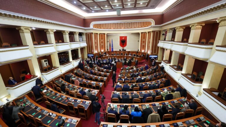 Rikthimi i Berishës në Kuvend/ Ja çfarë pritet të ndodhë në seancën e radhës parlamentare