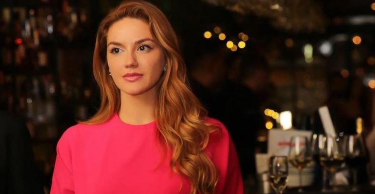 Sekuestrimi i telefonit të Ajola Xoxës/ Reagon SPAK: Po ndërmerren veprimet hetimore Sekuestrimi i telefonit të Ajola Xoxës/ Reagon SPAK: Po ndërmerren veprimet hetimore