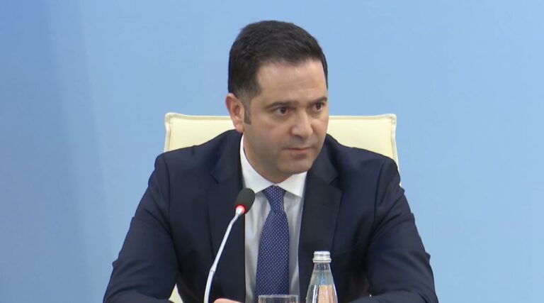 Jo vetëm në fundvit/ Malaj zbulon kur do të përcaktohet vlera e bonusit të pranverës për pensionistët Jo vetëm në fundvit/ Malaj zbulon kur do të përcaktohet vlera e bonusit të pranverës për pensionistët