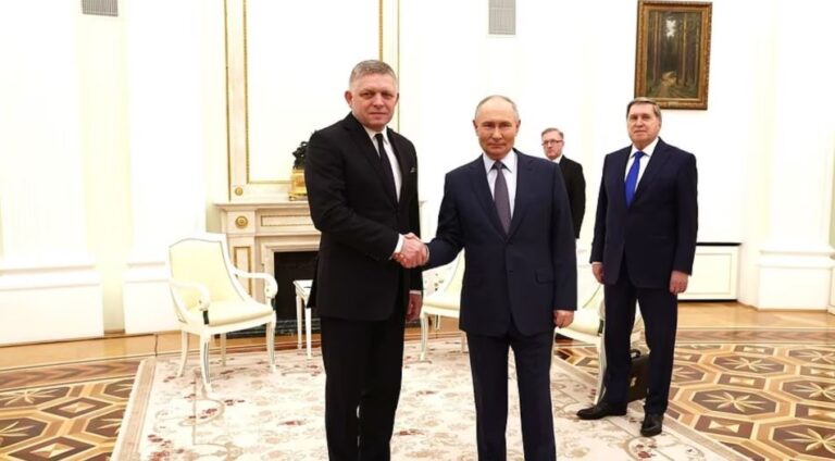 Putin takohet me kryeministrin sllovak në Moskë, bisedojnë për gazin