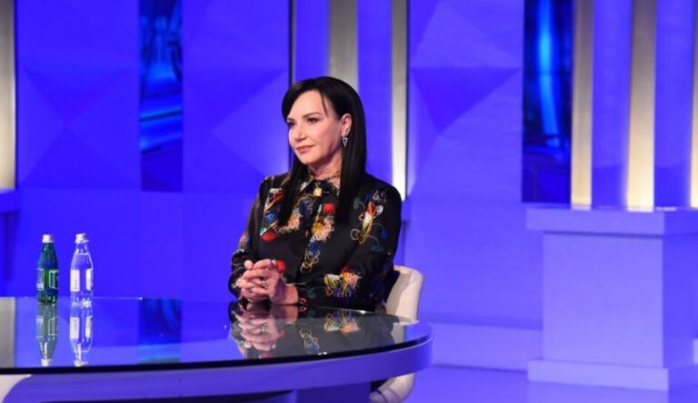 Sa ndikon bashkëshortja në vendimmarrjet e Kryeministrit? Linda: Në asnjë lloj rasti